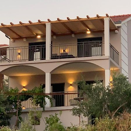 Apartman Vitanov Vinisce Ngoại thất bức ảnh