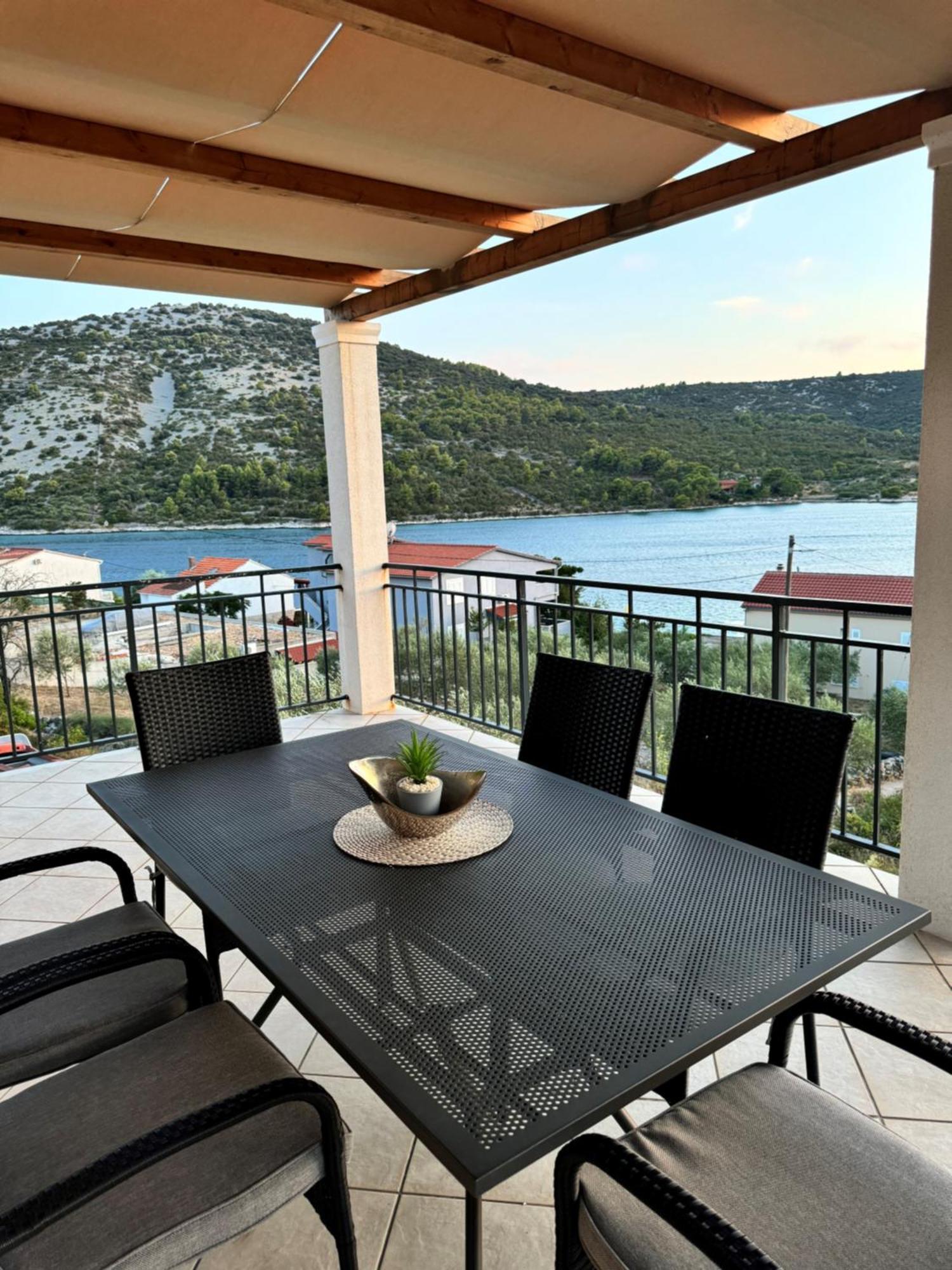 Apartman Vitanov Vinisce Ngoại thất bức ảnh