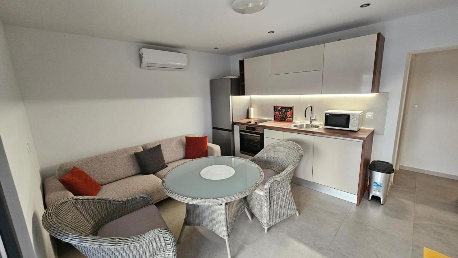 Apartman Vitanov Vinisce Ngoại thất bức ảnh